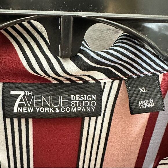 NY & Company XL top - Picture 4 of 7